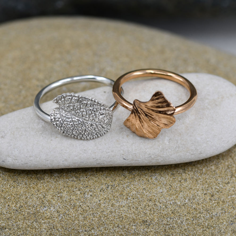 Ring mit Ginkgo-Blatt rot – Bild 2