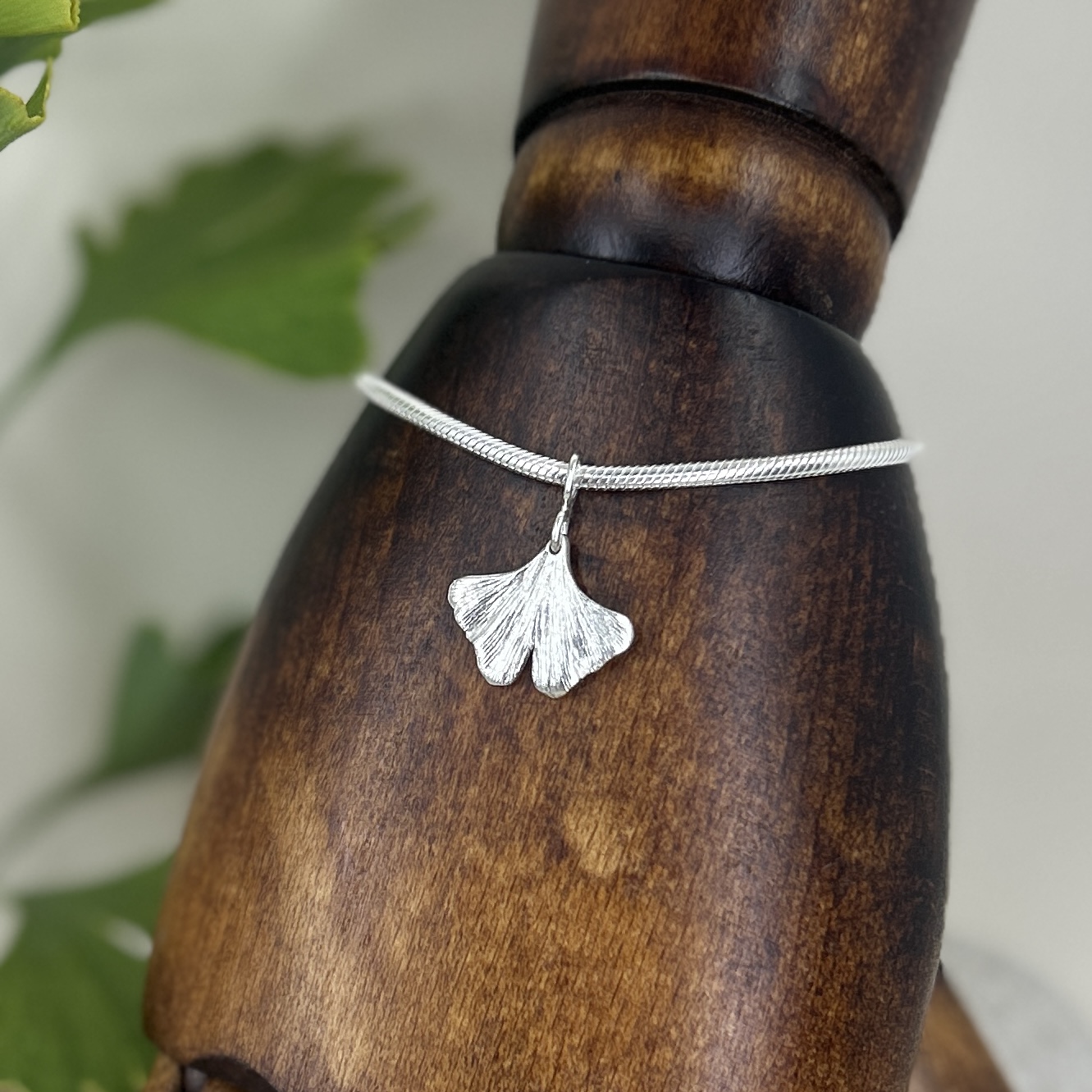 Armband mit Ginkgo-Blatt – Bild 2
