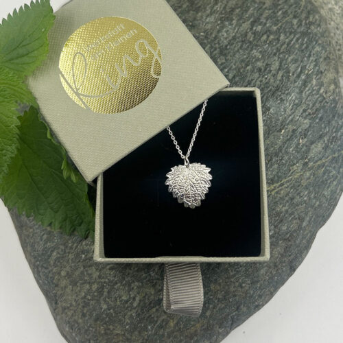 Brennessel-Silberschmuck